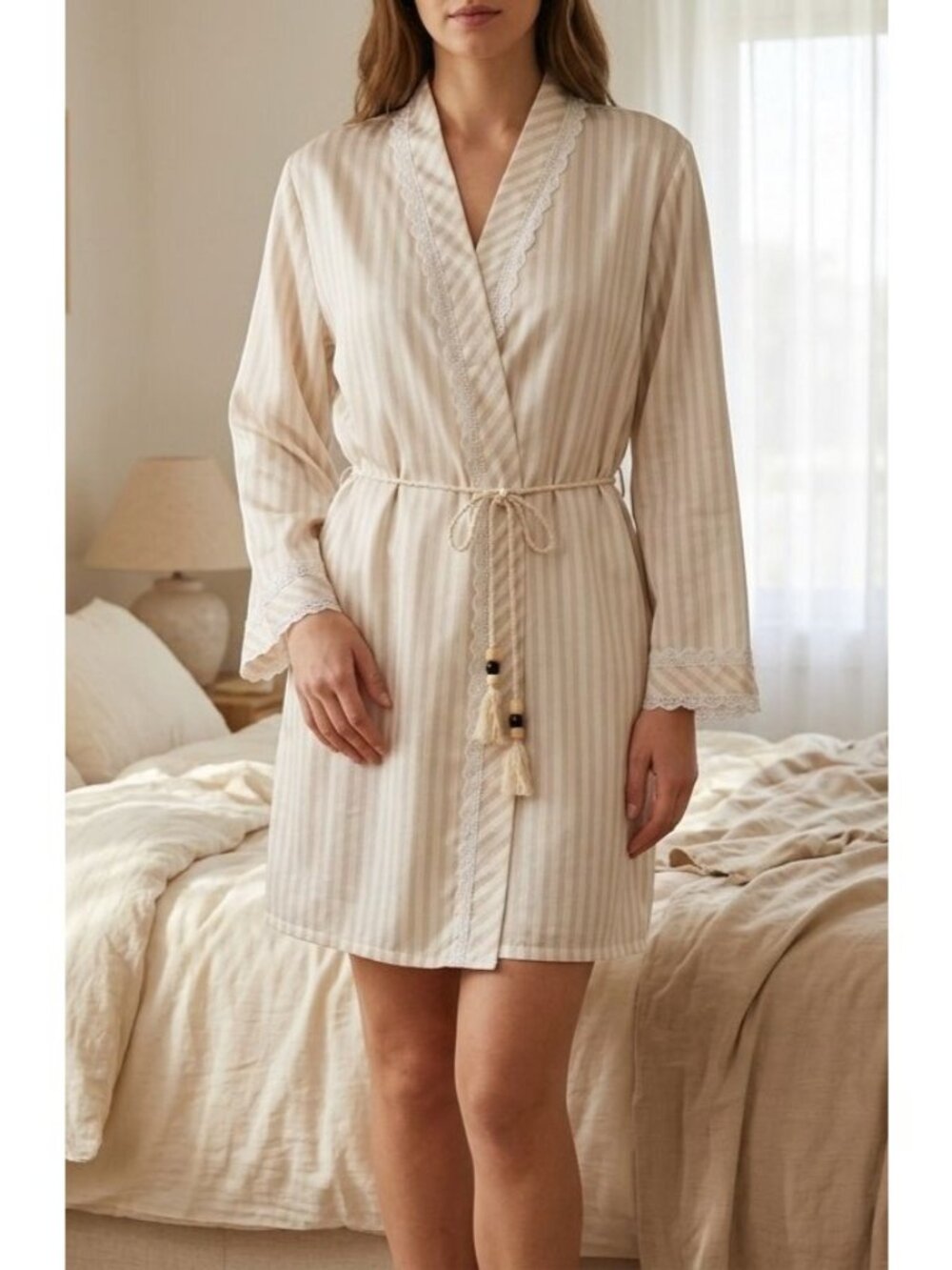 Eileen West Striped Satin Robe Size Large Lace Trim Damask Striped Beige Cottage